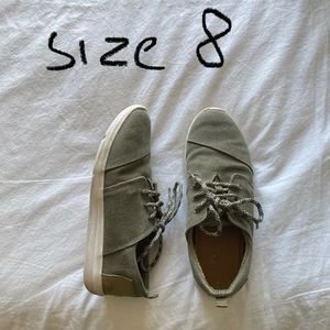 Women’s toms
